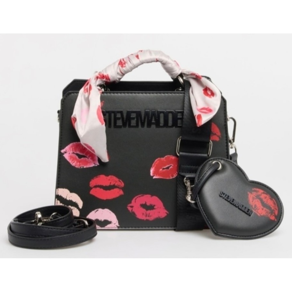 Steve Madden Bevelyn Satchel Crossbody Bag Black Lip Print Scarf Heart DT627025